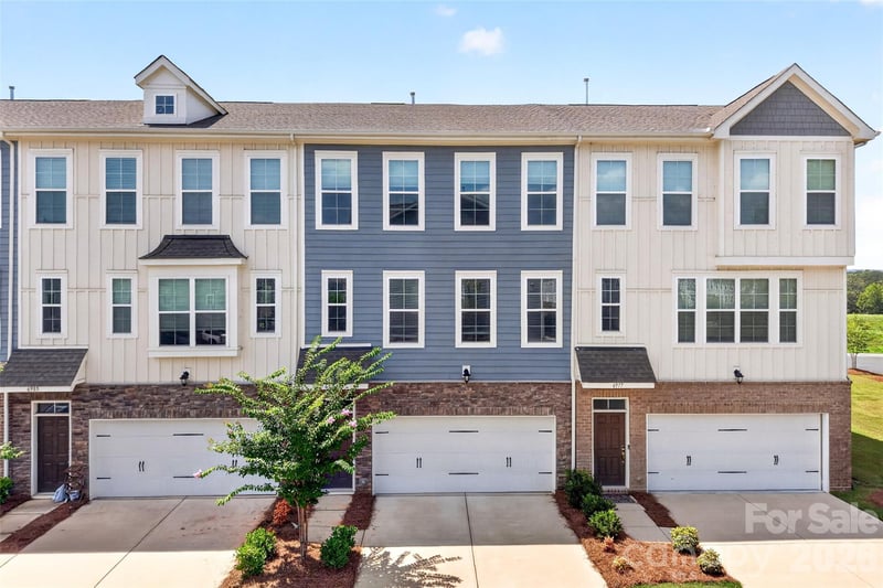 6981 Waterstone Dr, Sherrills Ford, NC 28673