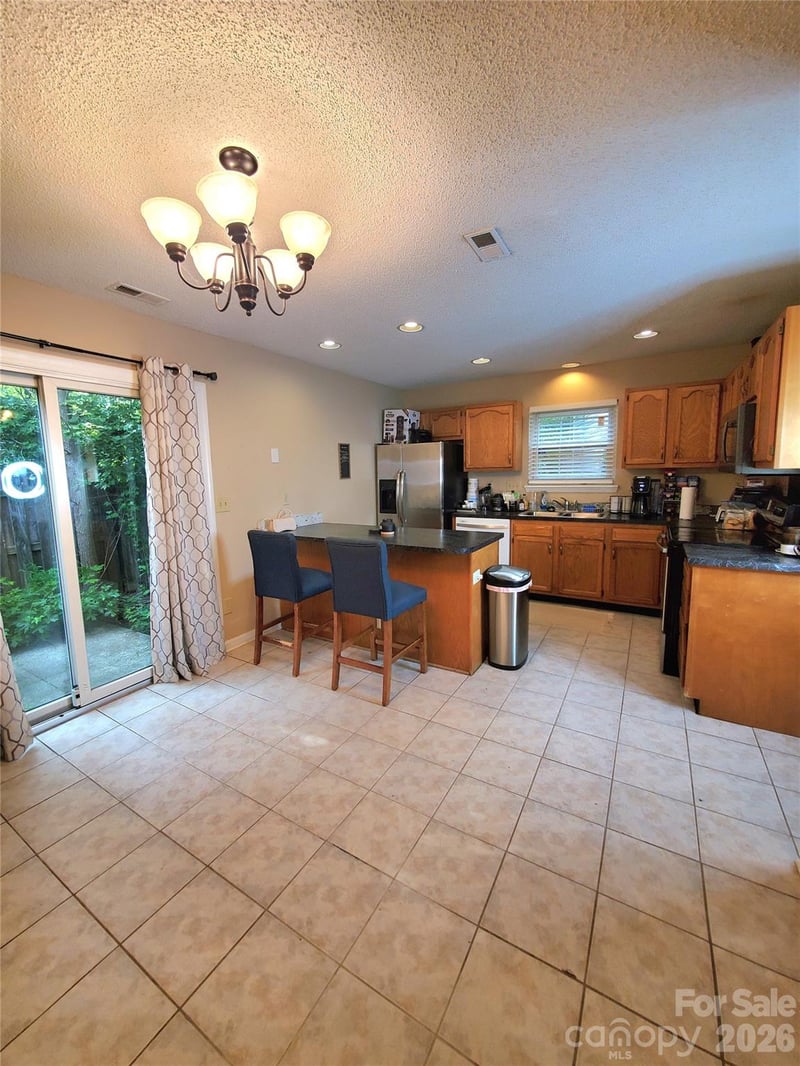 3840 Mosscroft Ln, Charlotte, NC 28215