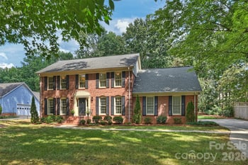 9809 Providence Forest Ln, Charlotte, NC 28270