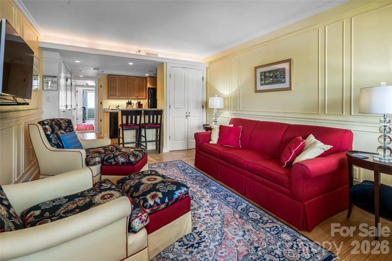 37 Hiawassee St #W203, Asheville, NC 28801
