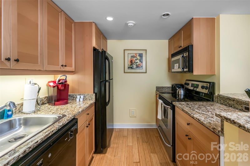 37 Hiawassee St #W203, Asheville, NC 28801