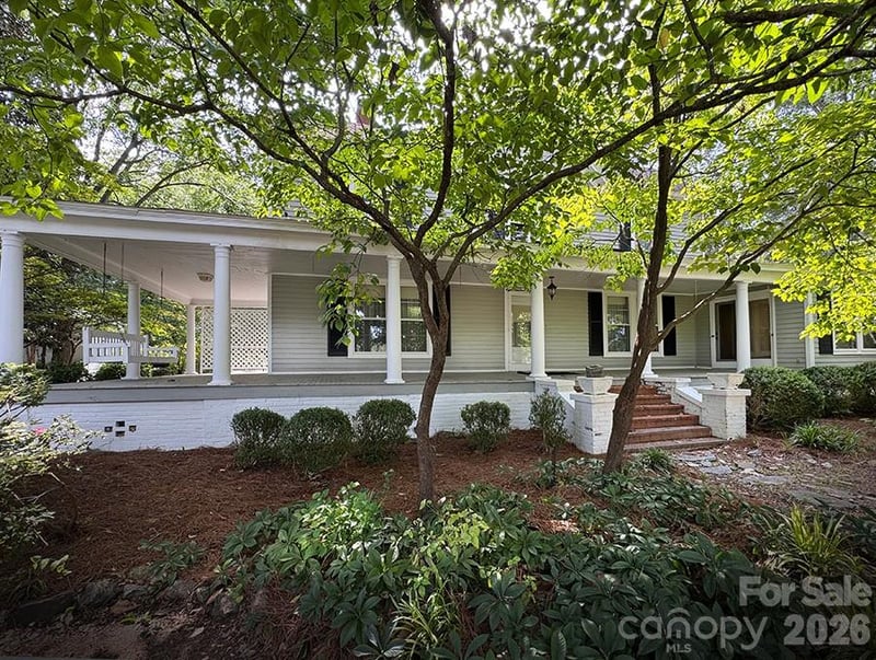 842 N Aspen St, Lincolnton, NC 28092