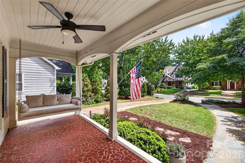 1911 Club Rd, Charlotte, NC 28205