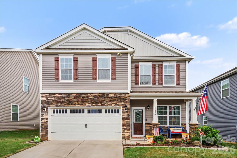 9049 Remnick Dr, Gastonia, NC 28056