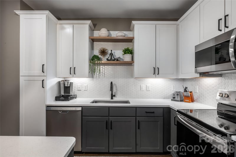 55 S Market St #107, Asheville, NC 28801