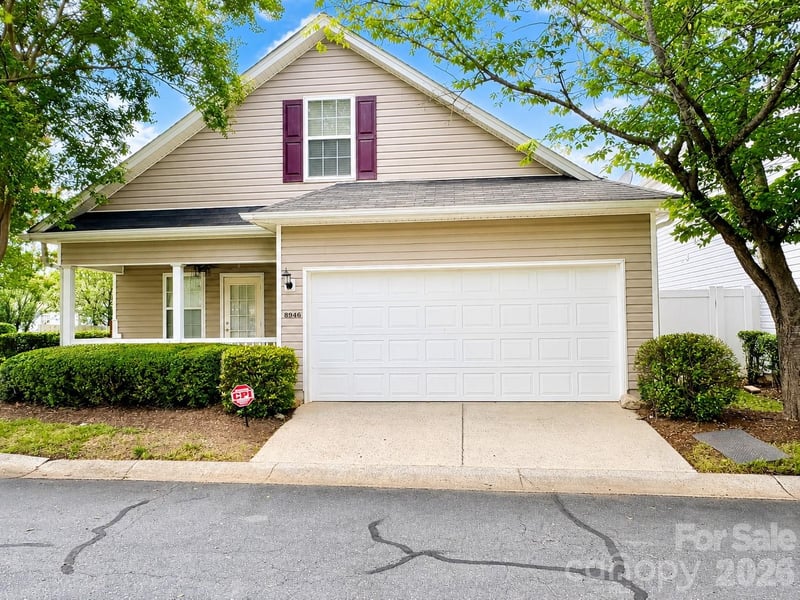 8946 Meadowmont View Dr, Charlotte, NC 28269