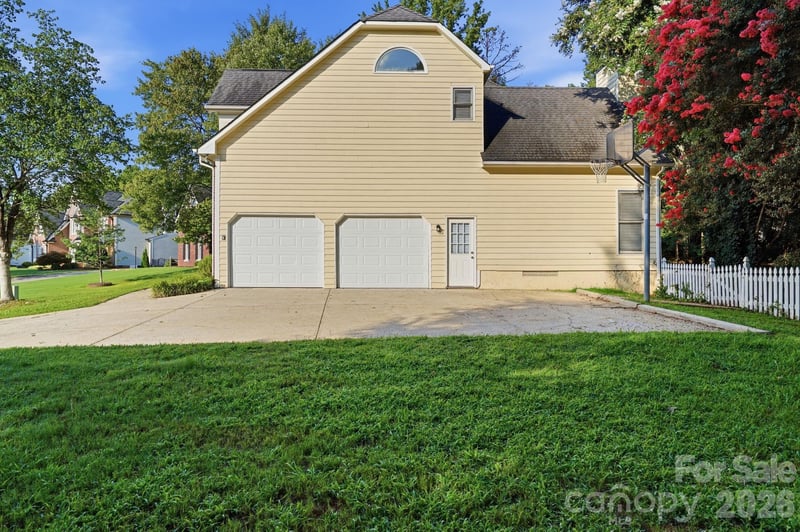 1321 Hillshire Meadow Dr, Matthews, NC 28105