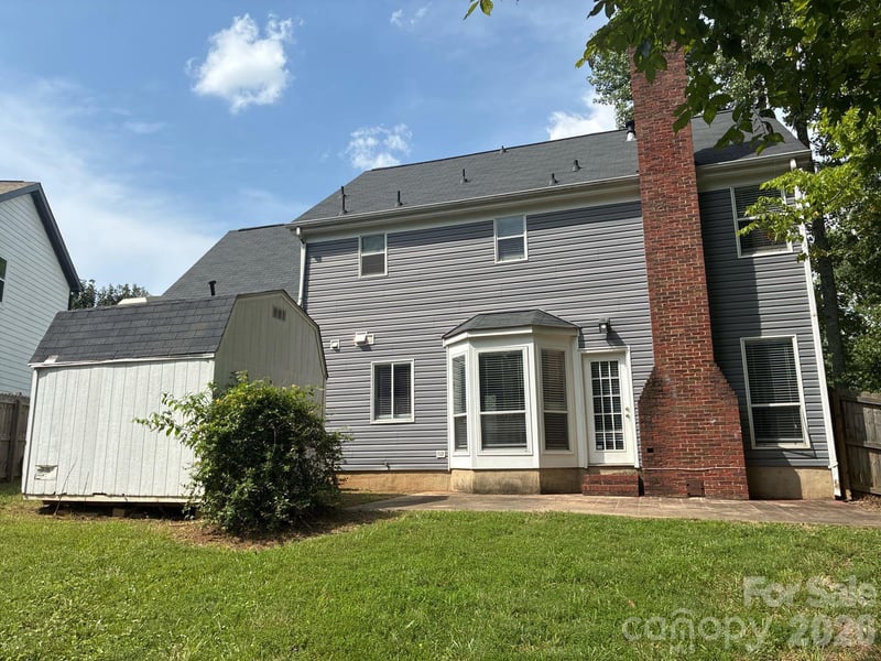 9500 Pondside Ln, Charlotte, NC 28213