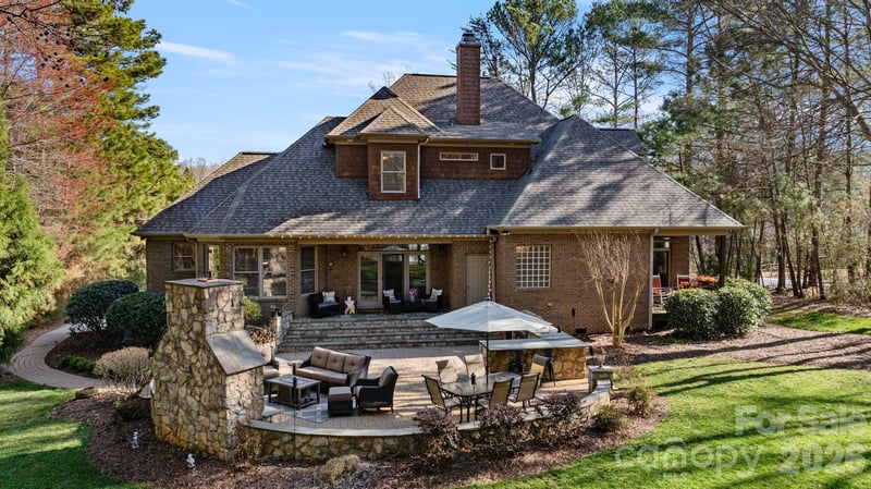 2379 Metcalf Dr, Sherrills Ford, NC 28673
