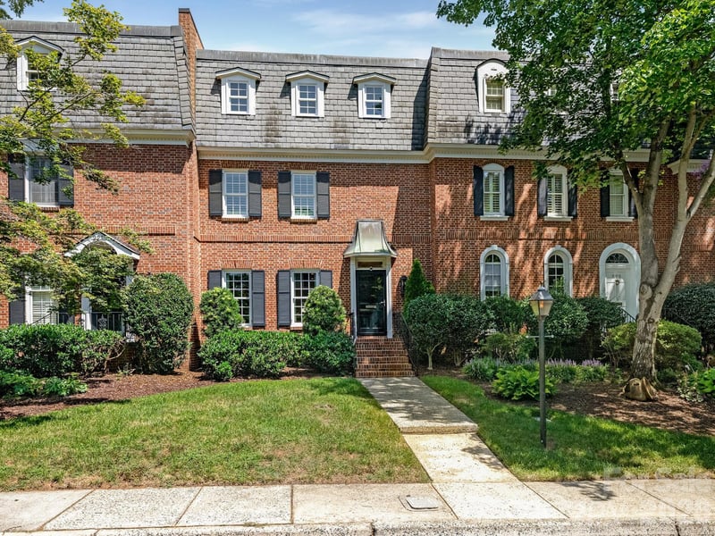 223 Perrin Pl, Charlotte, NC 28207