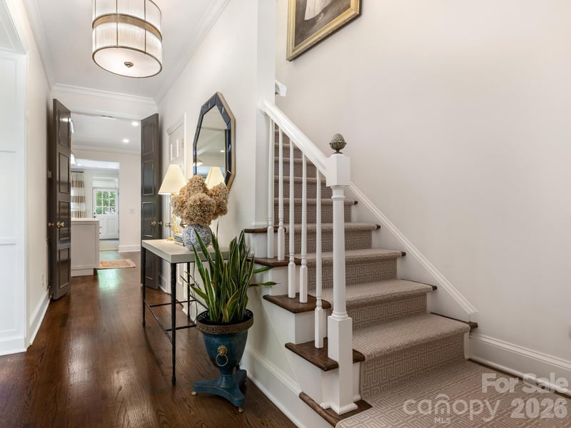 223 Perrin Pl, Charlotte, NC 28207