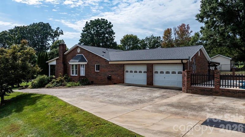 1316 Oak Canopy Rd, Lincolnton, NC 28092