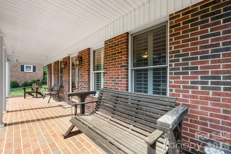1316 Oak Canopy Rd, Lincolnton, NC 28092