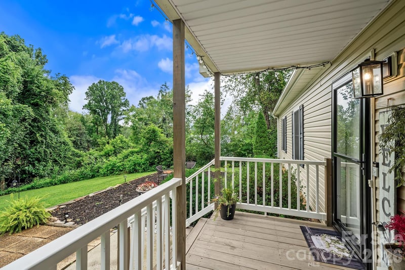 47 Fox Rd, Asheville, NC 28804