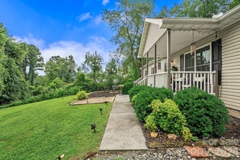 47 Fox Rd, Asheville, NC 28804
