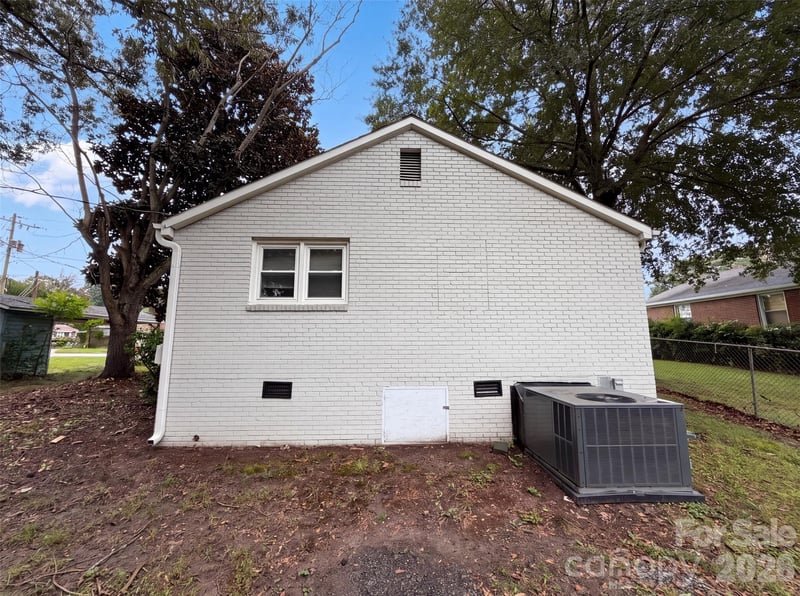 1017 White Ln, Gastonia, NC 28052