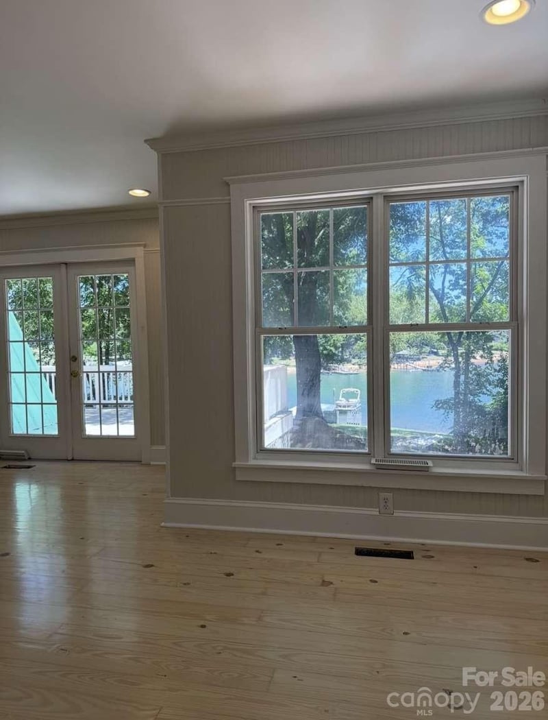 537 Stutts Rd, Mooresville, NC 28117