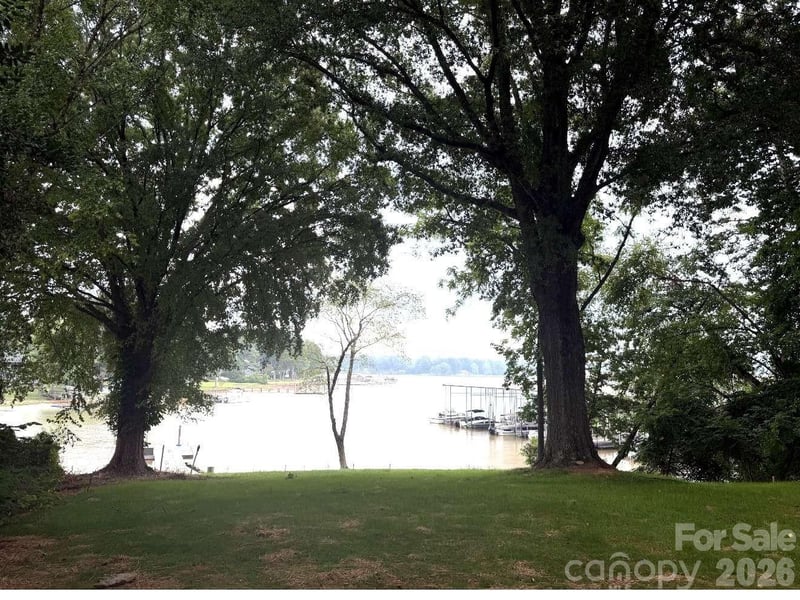 537 Stutts Rd, Mooresville, NC 28117