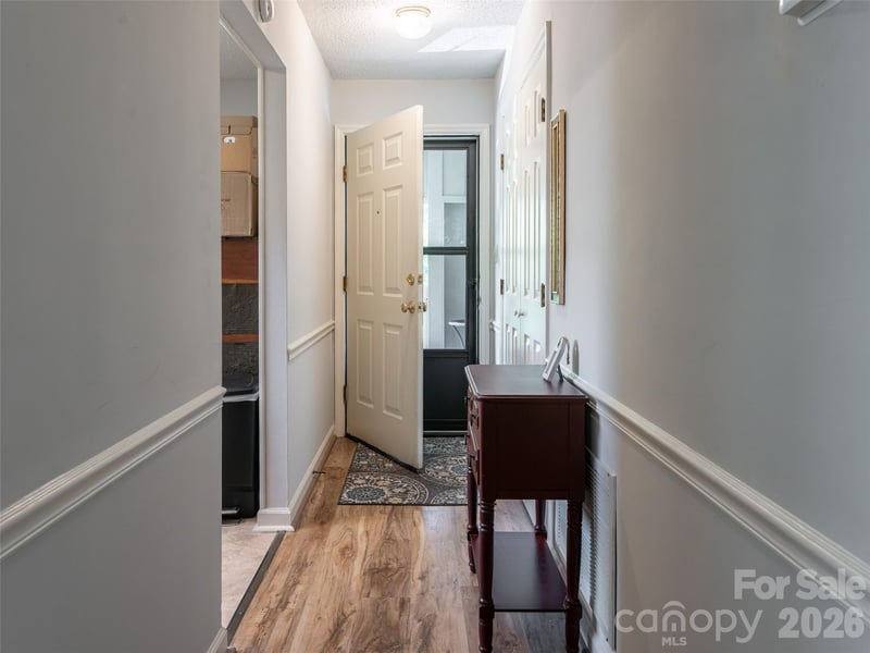 1406 Abbey Cir, Asheville, NC 28805