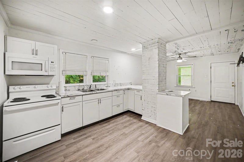 3069 Chinook Trl, Lincolnton, NC 28092