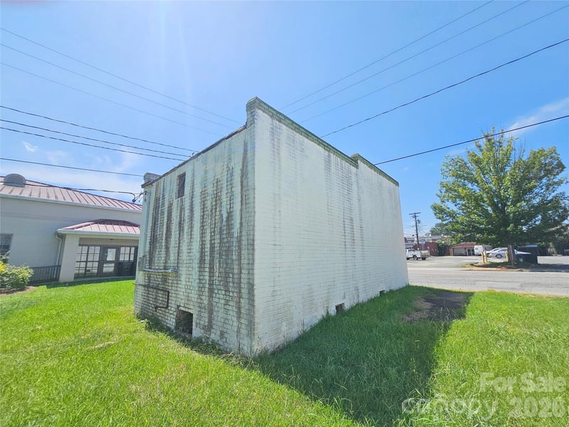 4 Roosevelt St N, York, SC 29745