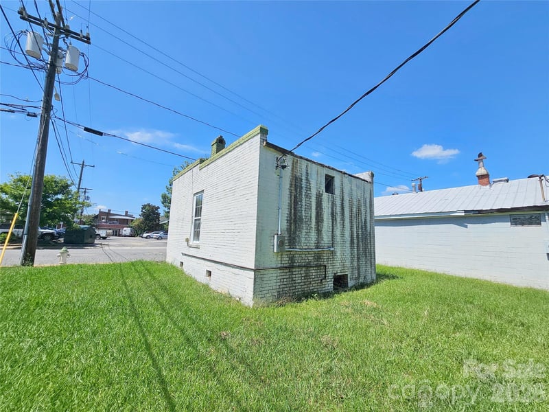 4 Roosevelt St N, York, SC 29745