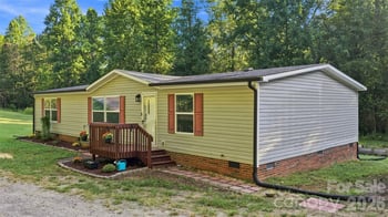 4782 29th Street Dr NE, Hickory, NC 28601