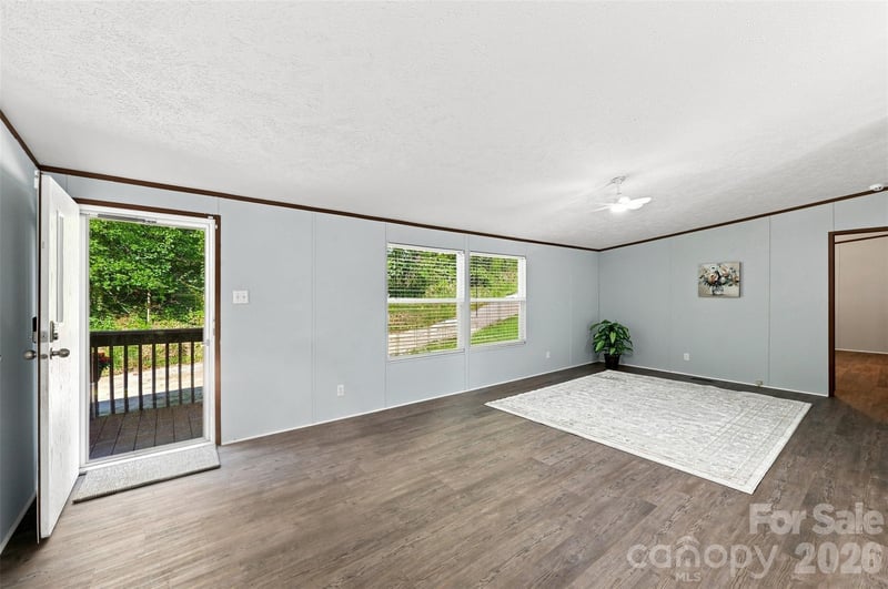 4782 29th Street Dr NE, Hickory, NC 28601