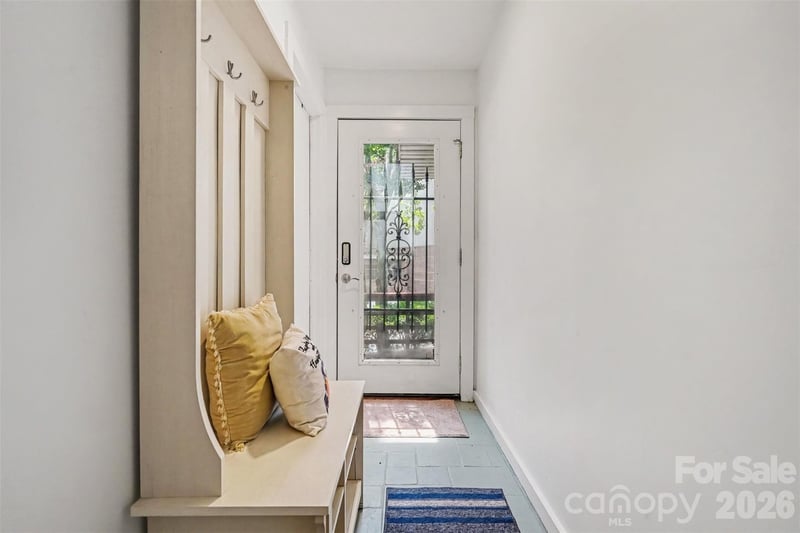 415 W 7th St #F, Charlotte, NC 28202