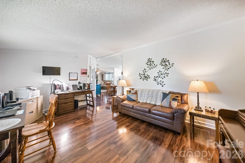 135 Willow Leaf Ct, Kannapolis, NC 28081