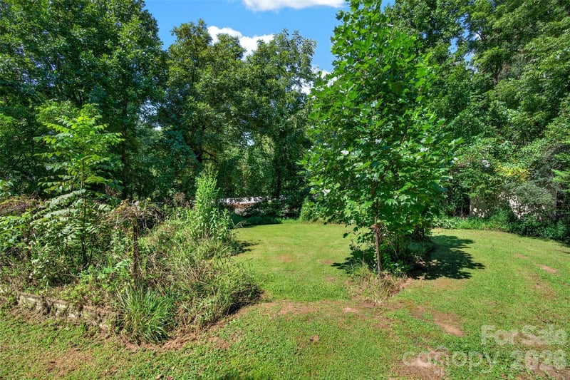 21 Maple Ave, Candler, NC 28715