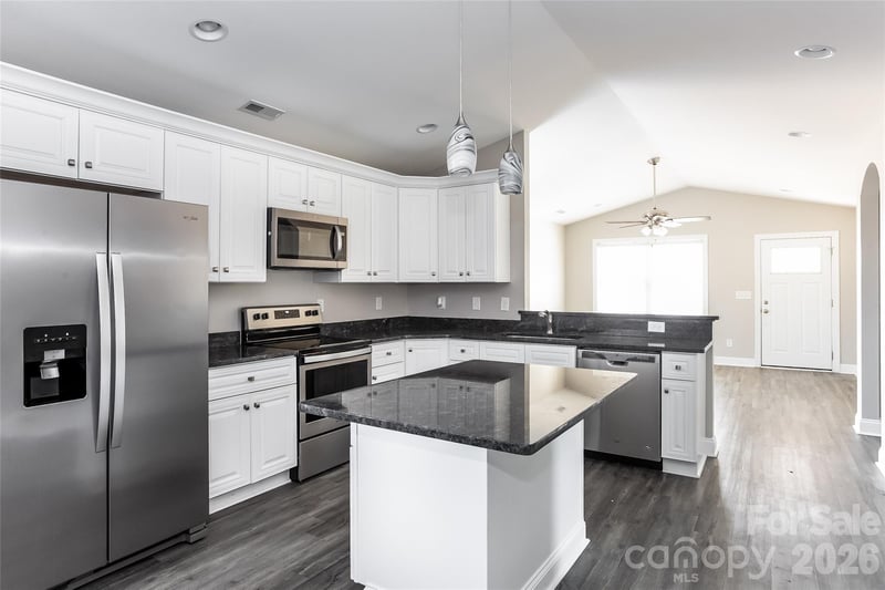 313 E 24th St, Kannapolis, NC 28083