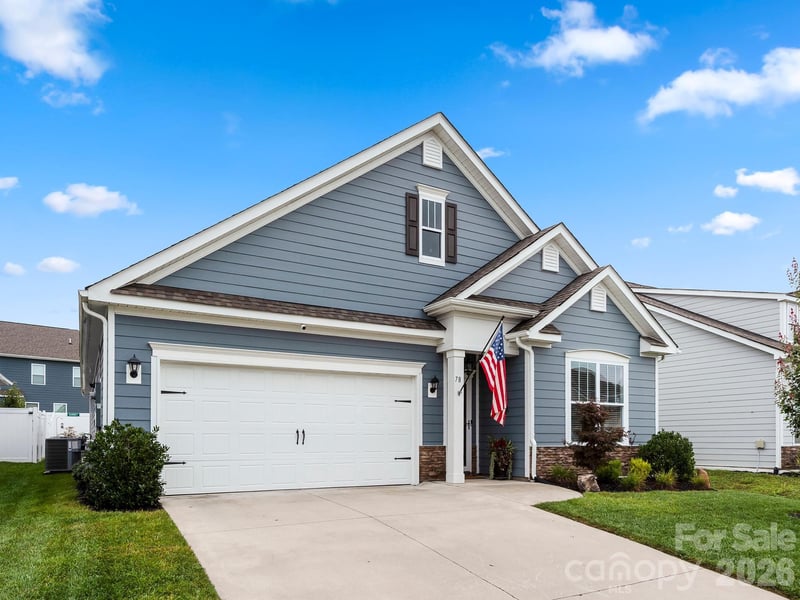 78 Fox Cove Rd, Hendersonville, NC 28792