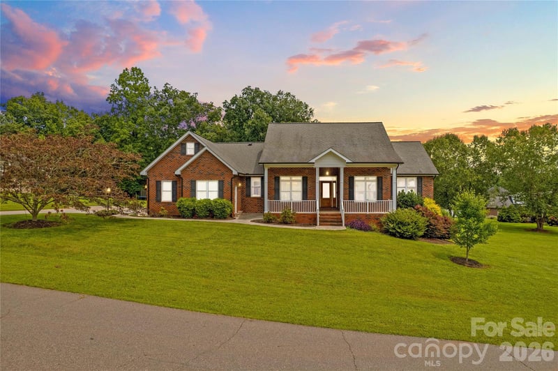 209 Seven Springs Loop, Statesville, NC 28625