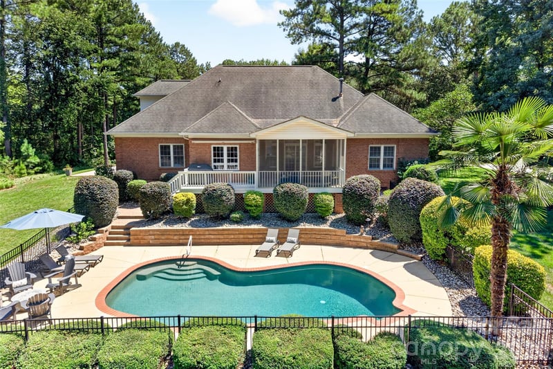 4565 River Hills Dr, Denver, NC 28037