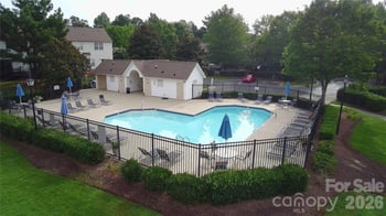 15583 Stronvar House Ln, Charlotte, NC 28277