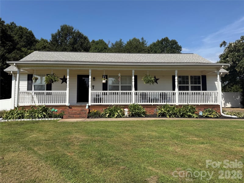 132 Kendra Dr, Mooresville, NC 28117