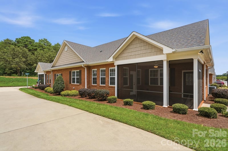 8213 Rainier Dr, Denver, NC 28037