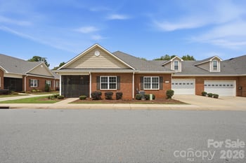 8213 Rainier Dr, Denver, NC 28037