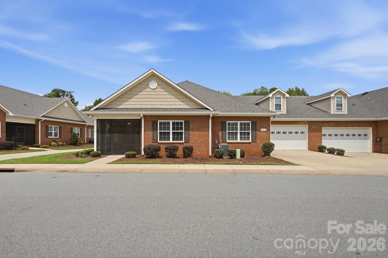 8213 Rainier Dr, Denver, NC 28037