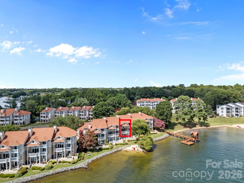 17925 Kings Point Dr #F, Cornelius, NC 28031