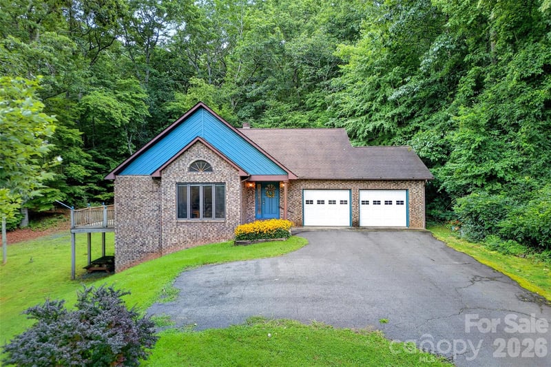 108 Shenandoah Dr, Burnsville, NC 28714