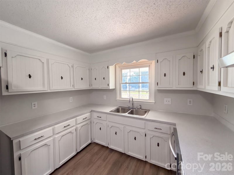 4202 Wrentree Dr, Dallas, NC 28034