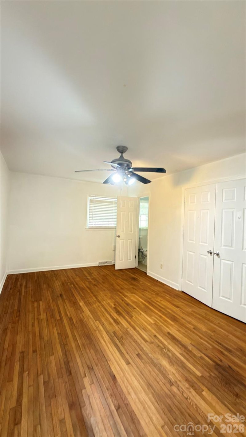 4131 Woodgreen Ter, Charlotte, NC 28205