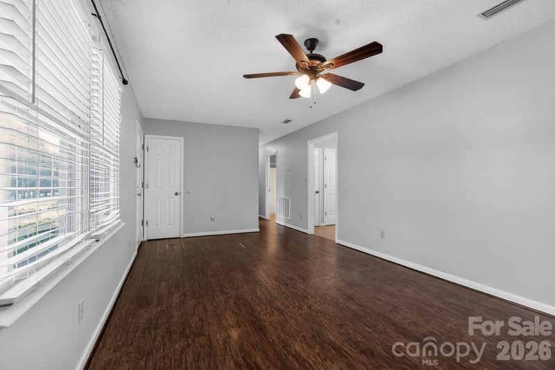 2504 Ashford Dr, Newton, NC 28658