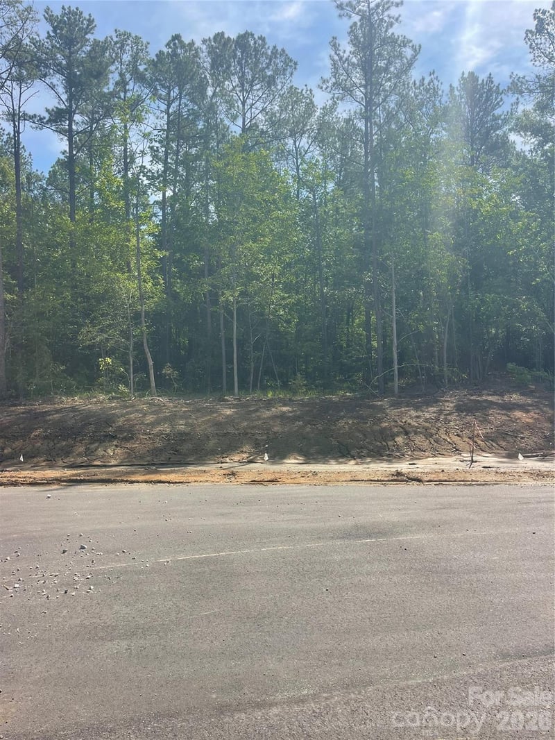 818 Everwood Dr, Mcconnells, SC 29726