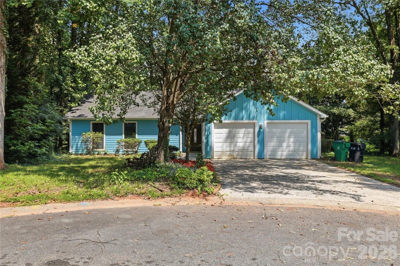 5810 Ness Ct, Charlotte, NC 28208