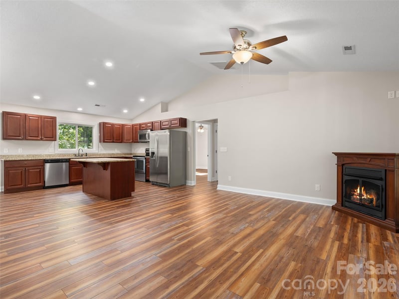 11 Tahchee Trl, Fletcher, NC 28732