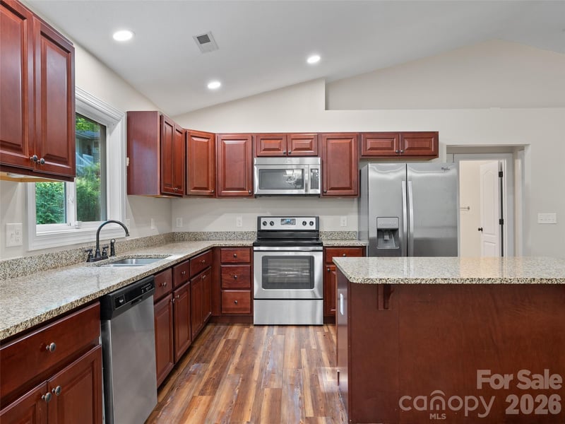 11 Tahchee Trl, Fletcher, NC 28732