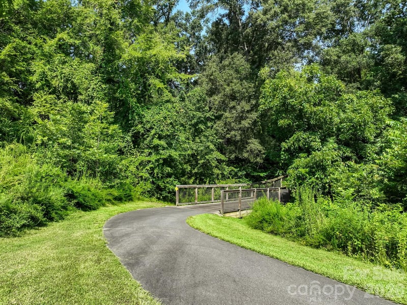 348 Valley Brook Ln SE, Concord, NC 28025